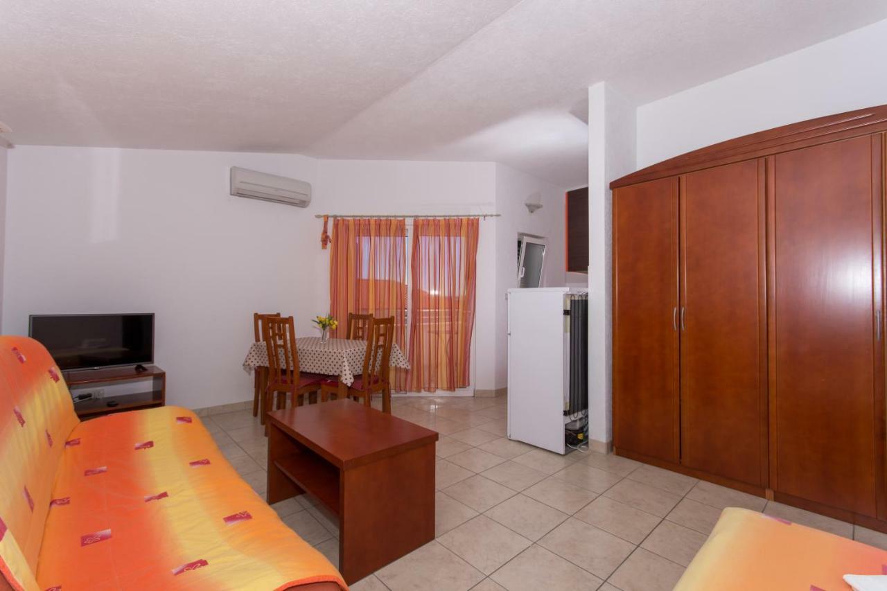 Apartments Fumija Trogir Ngoại thất bức ảnh