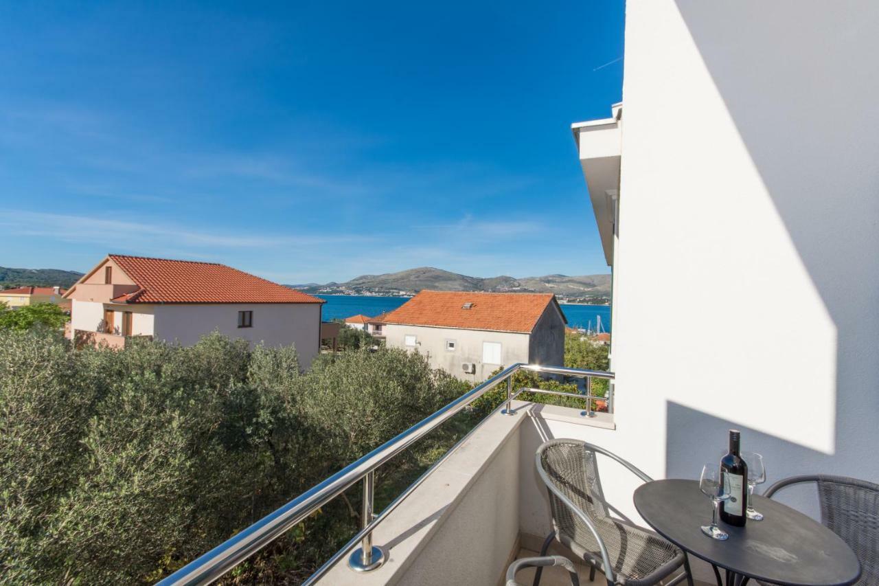 Apartments Fumija Trogir Ngoại thất bức ảnh