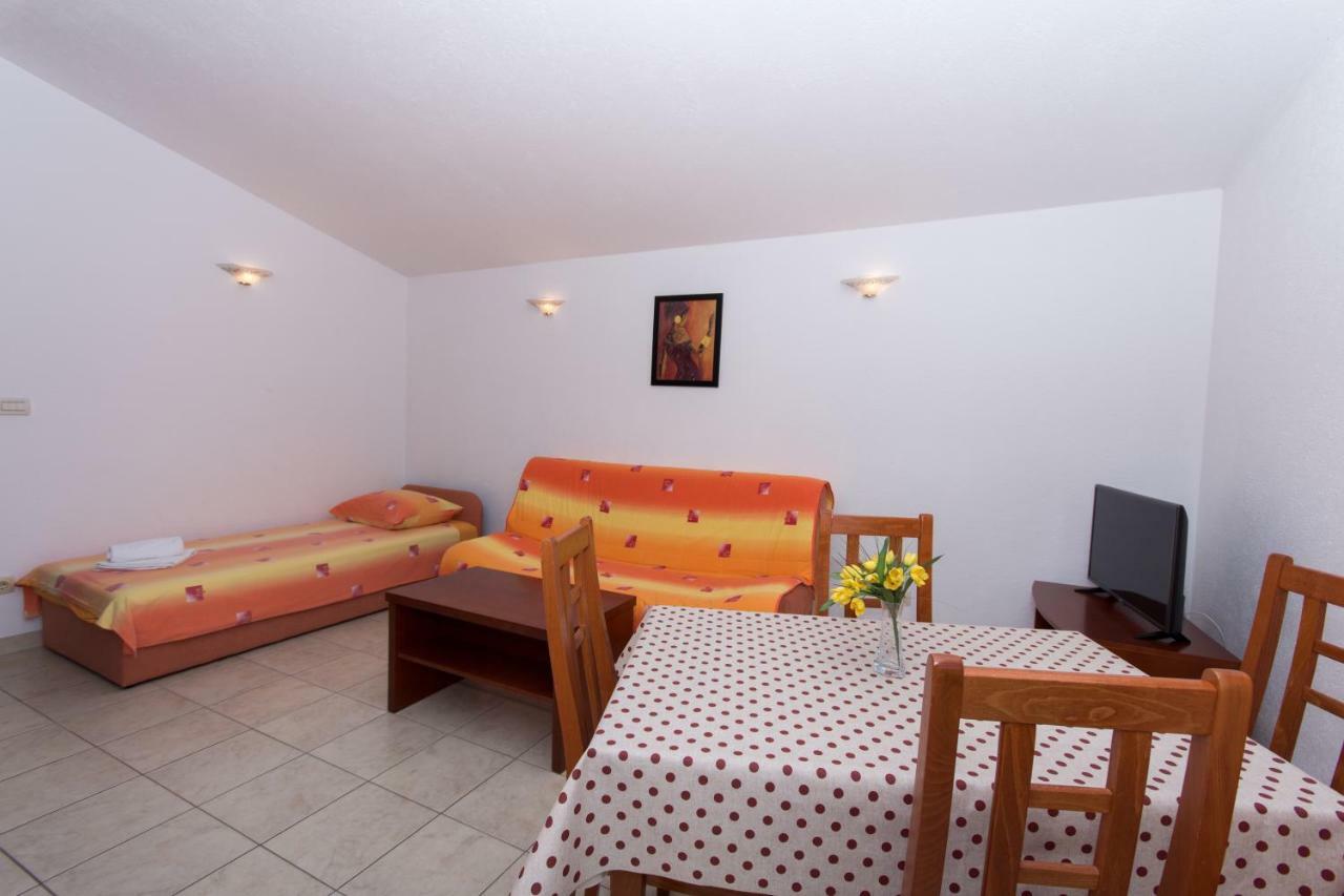 Apartments Fumija Trogir Ngoại thất bức ảnh