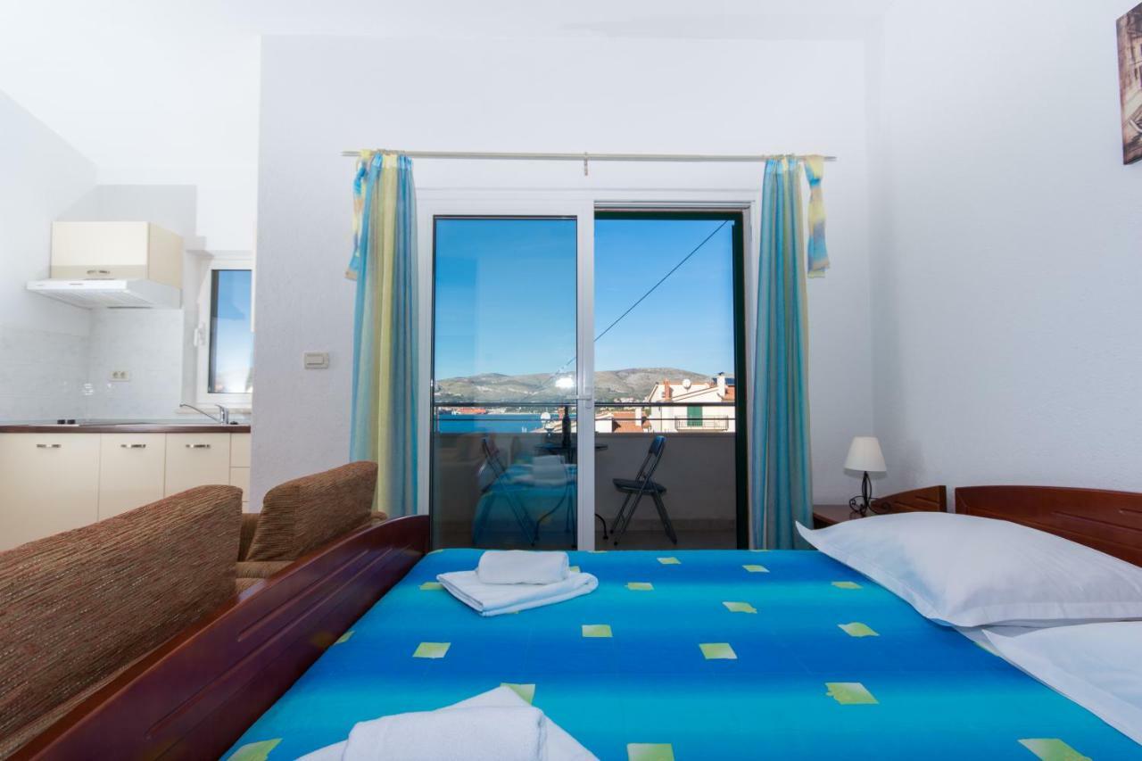 Apartments Fumija Trogir Ngoại thất bức ảnh