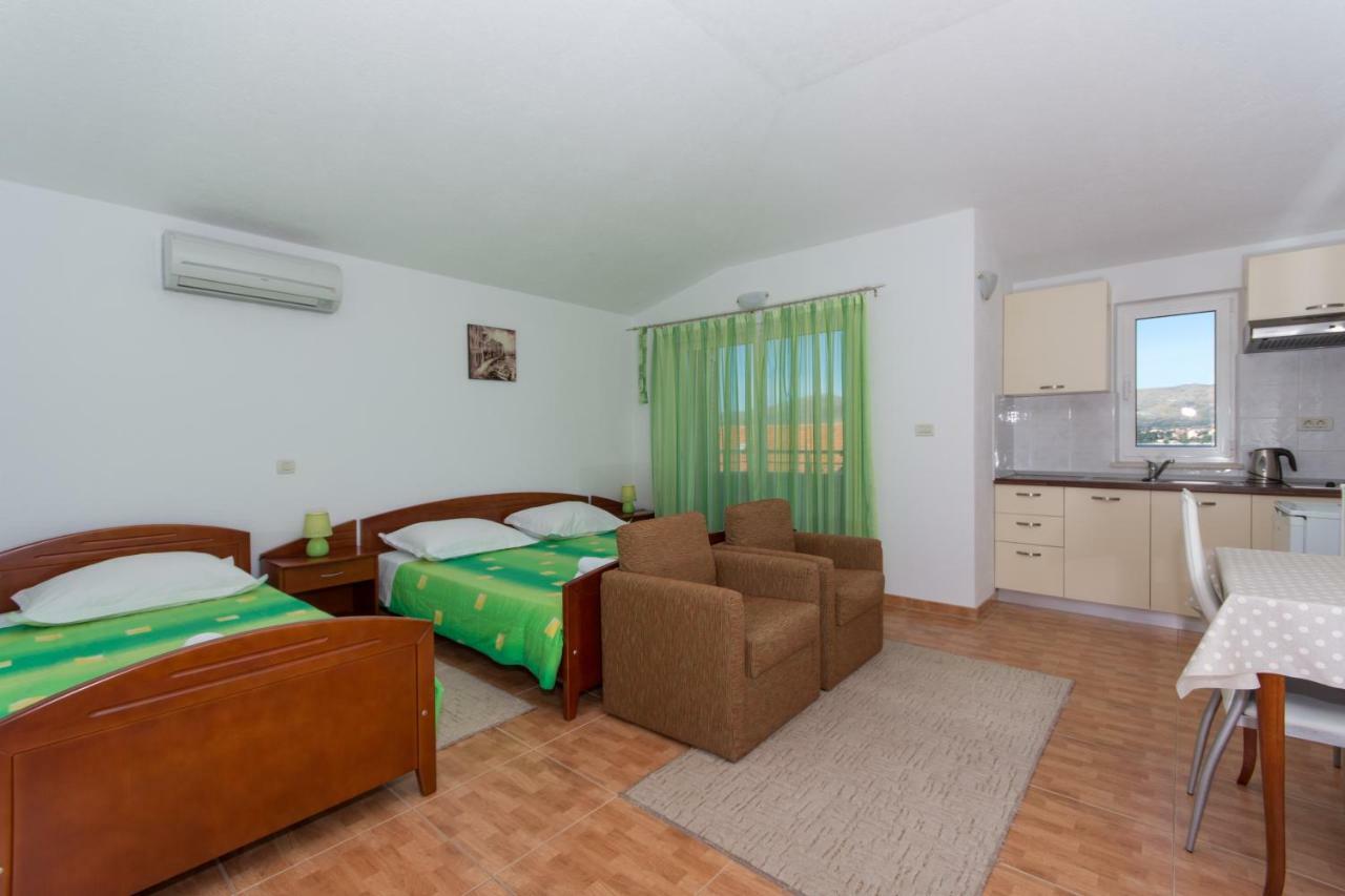 Apartments Fumija Trogir Ngoại thất bức ảnh