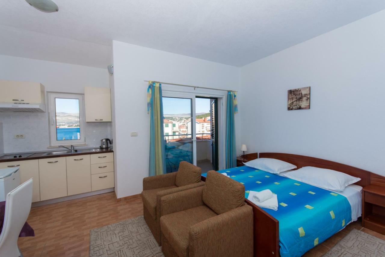 Apartments Fumija Trogir Ngoại thất bức ảnh